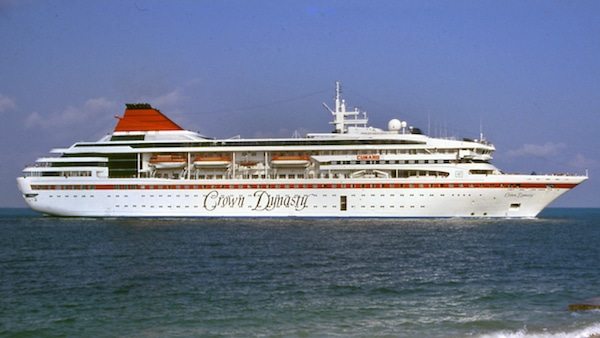 Crown Dynasty in Key West in April 1995. Photo by Ray Blazevic via Wikipedia