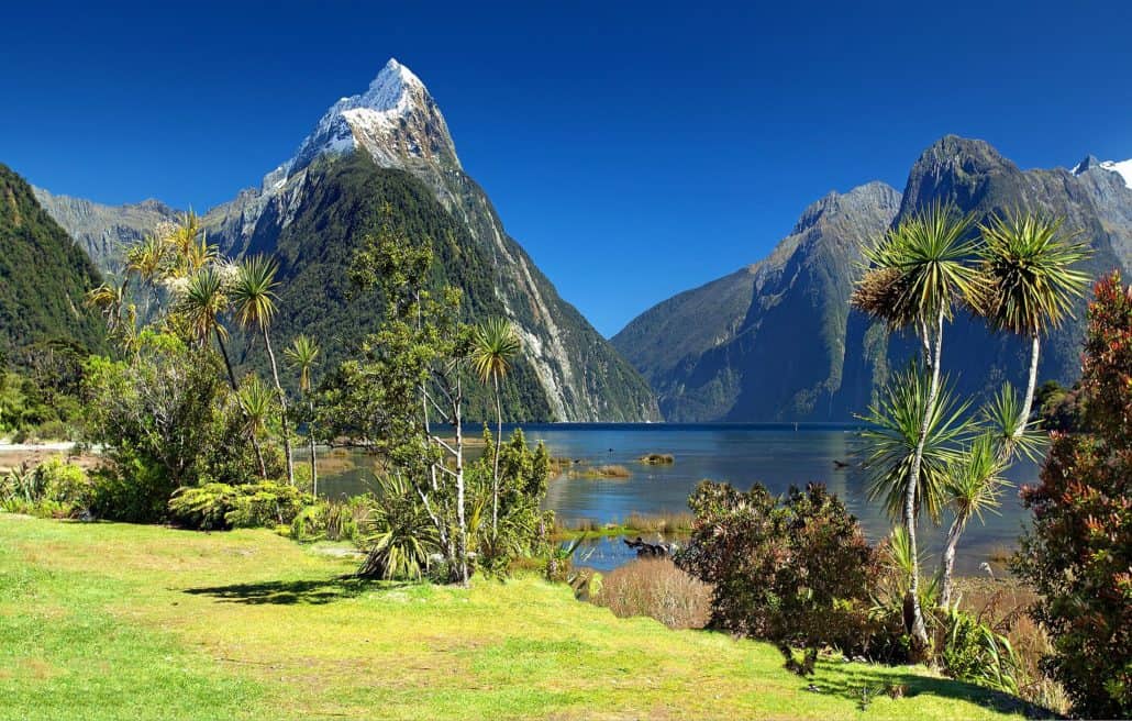 milford sound new zealand