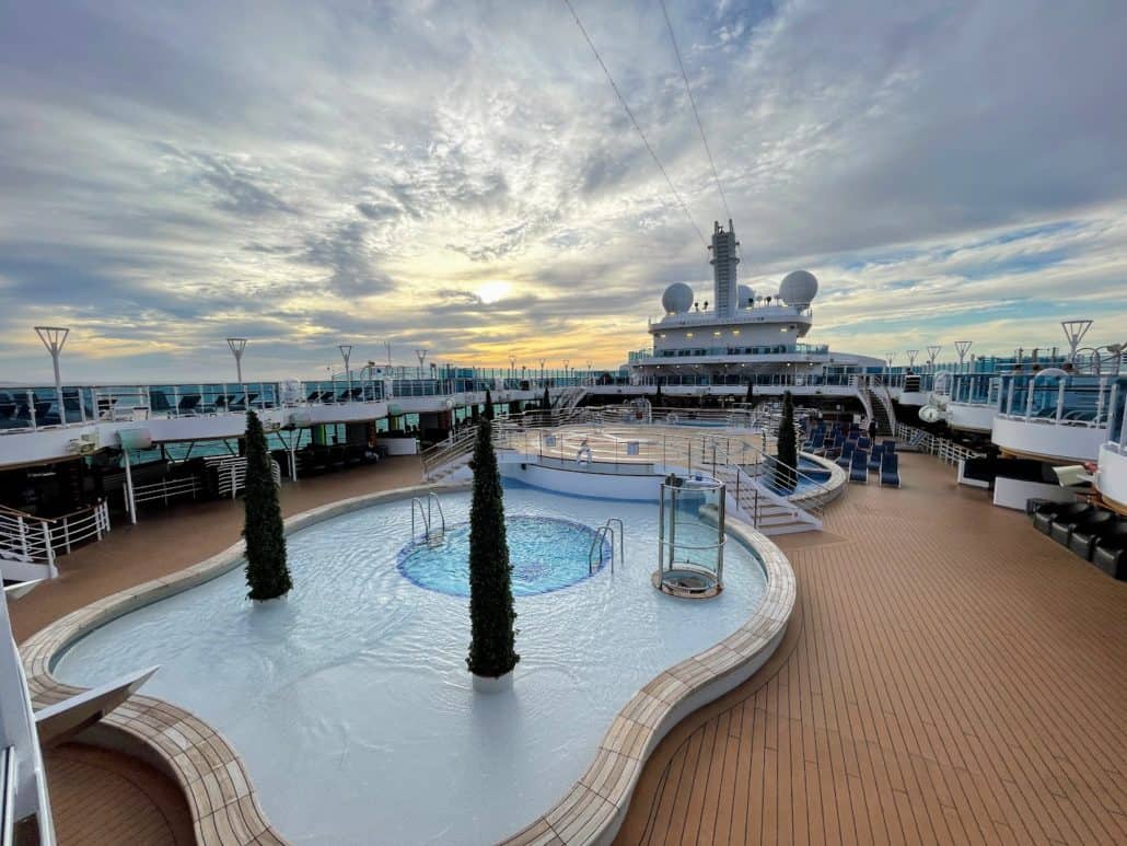 majestic princess pool deck