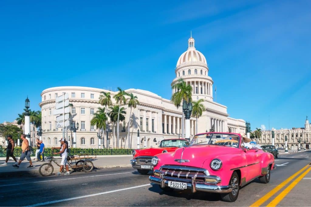 U.S. Approves New American Airlines, JetBlue Flights To Cuba