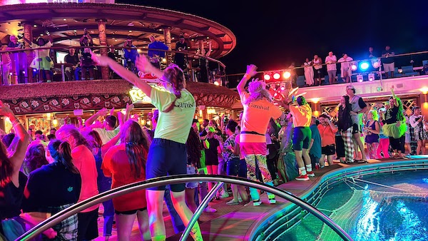 CARNIVAL CRUISE DECK PARTY